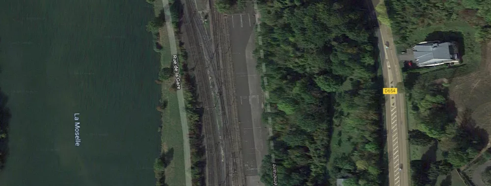 Vue aérienne piste de moto Apach