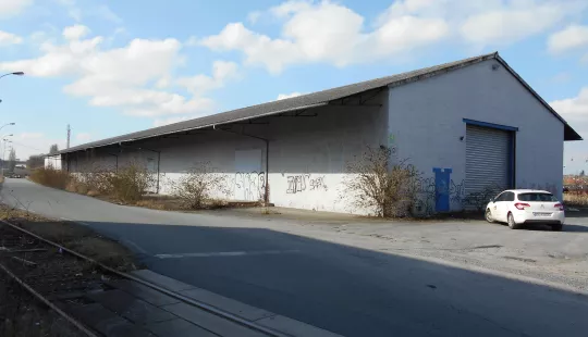 Entrepôt de 1890 m² à louer à Valenciennes