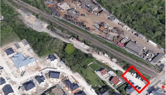 Vue aérienne d'un terrain nu à louer à Ingre (Centre-Val de Loire)