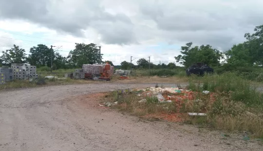 Vue partielle du terrain