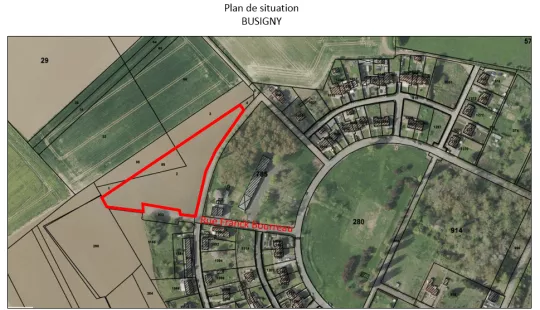 Vue aérienne d'un terrain agricole à louer à Busigny