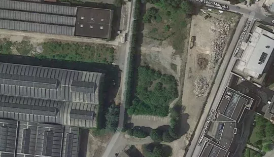 Terrain nu à louer de 7991 m² à Vitry-sur-Seine